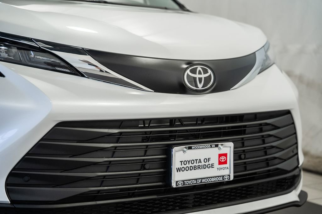 New 2026 Toyota Sienna XLE AWD/4WD image 12