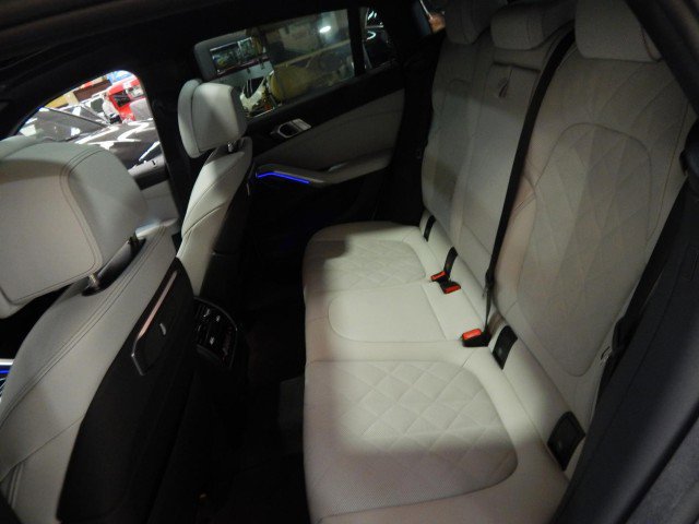 Used 2026 BMW X6 M60i image 33