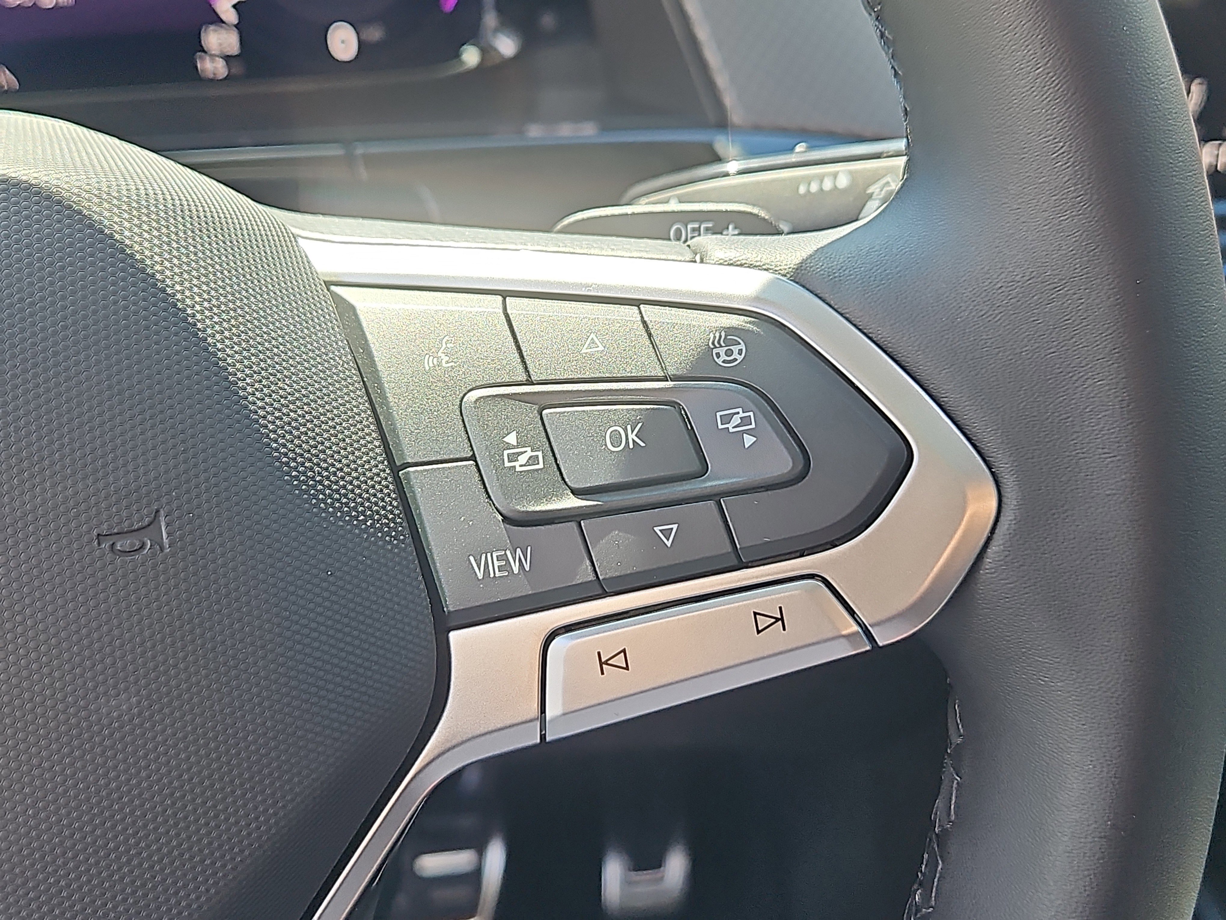 New 2026 Volkswagen Atlas Peak Edition AWD/4WD image 16