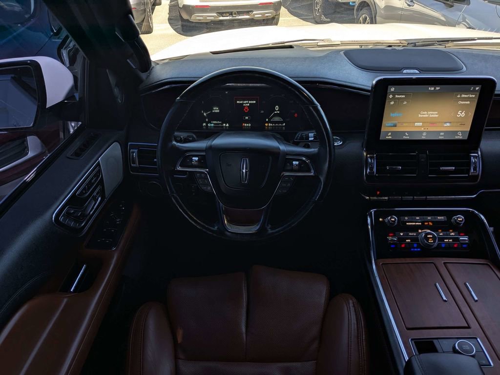 Used 2020 Lincoln Navigator Reserve w/ Equipment Group 208A Reserve AWD/4WD image 15