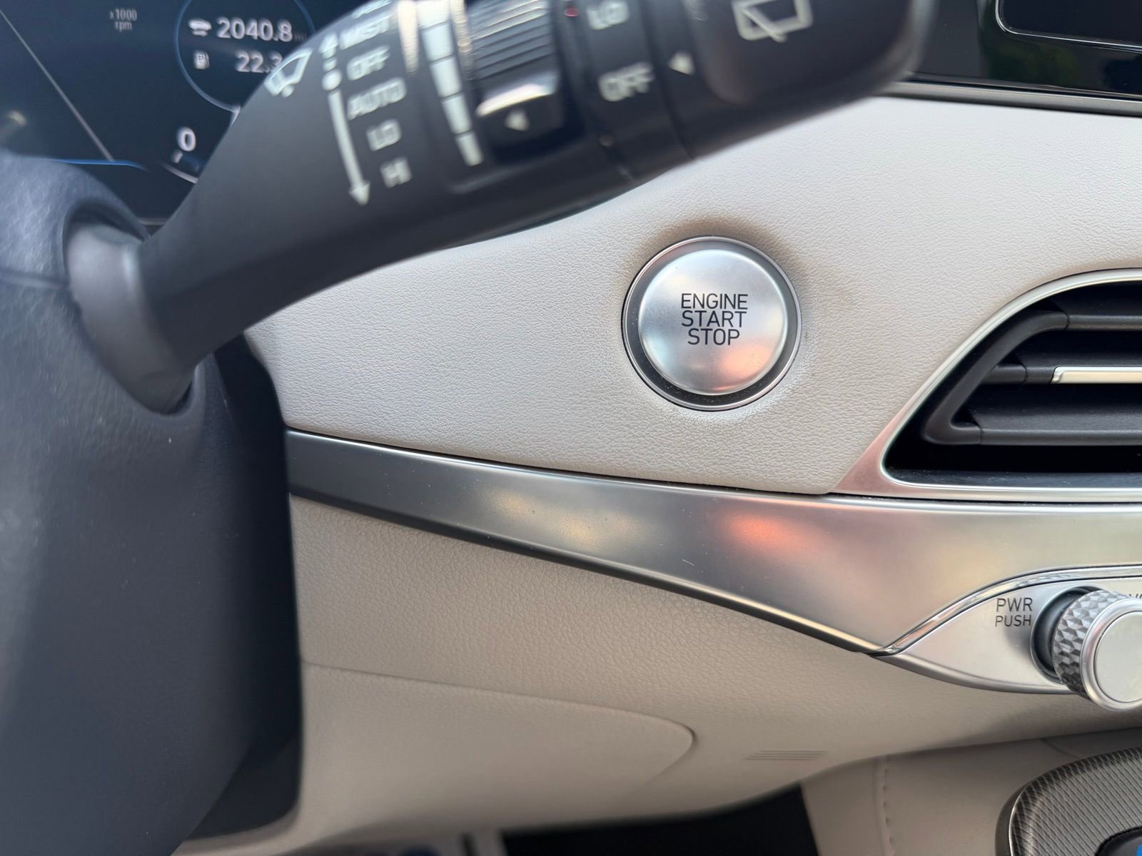 Used 2021 Hyundai Palisade Limited image 19