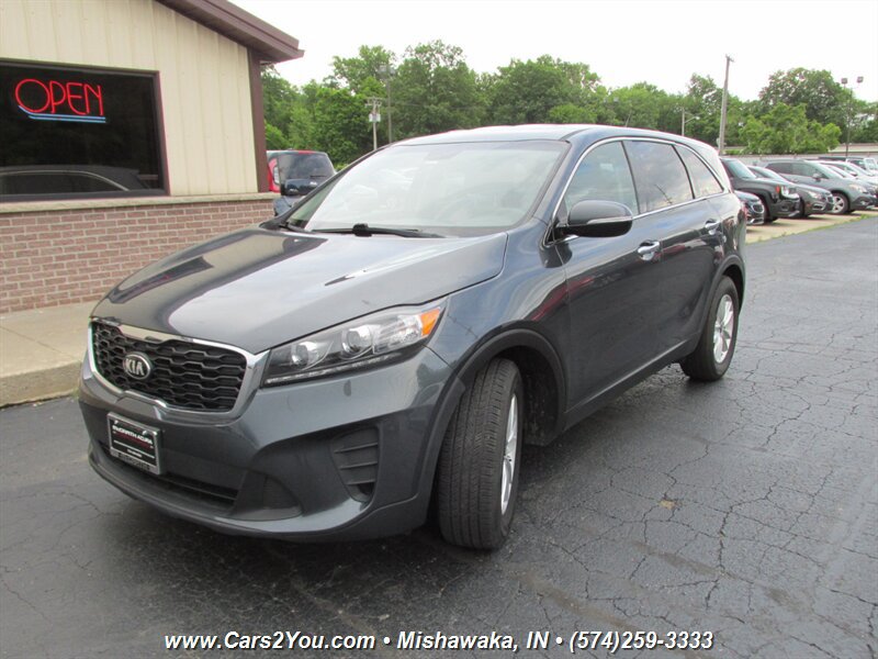 Used 2020 Kia Sorento AWD V6 image 3