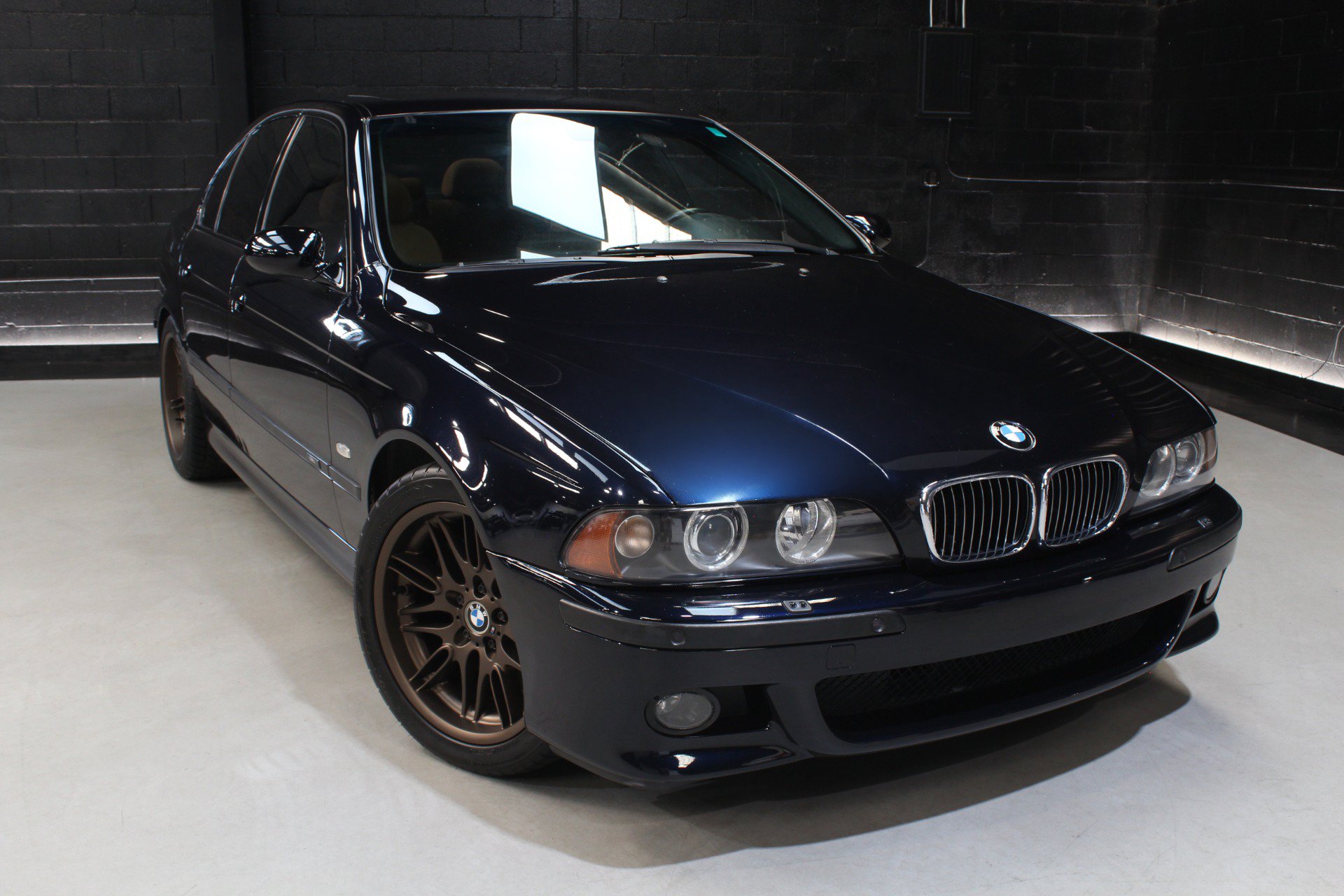 Used 2002 BMW M5 RWD image 9