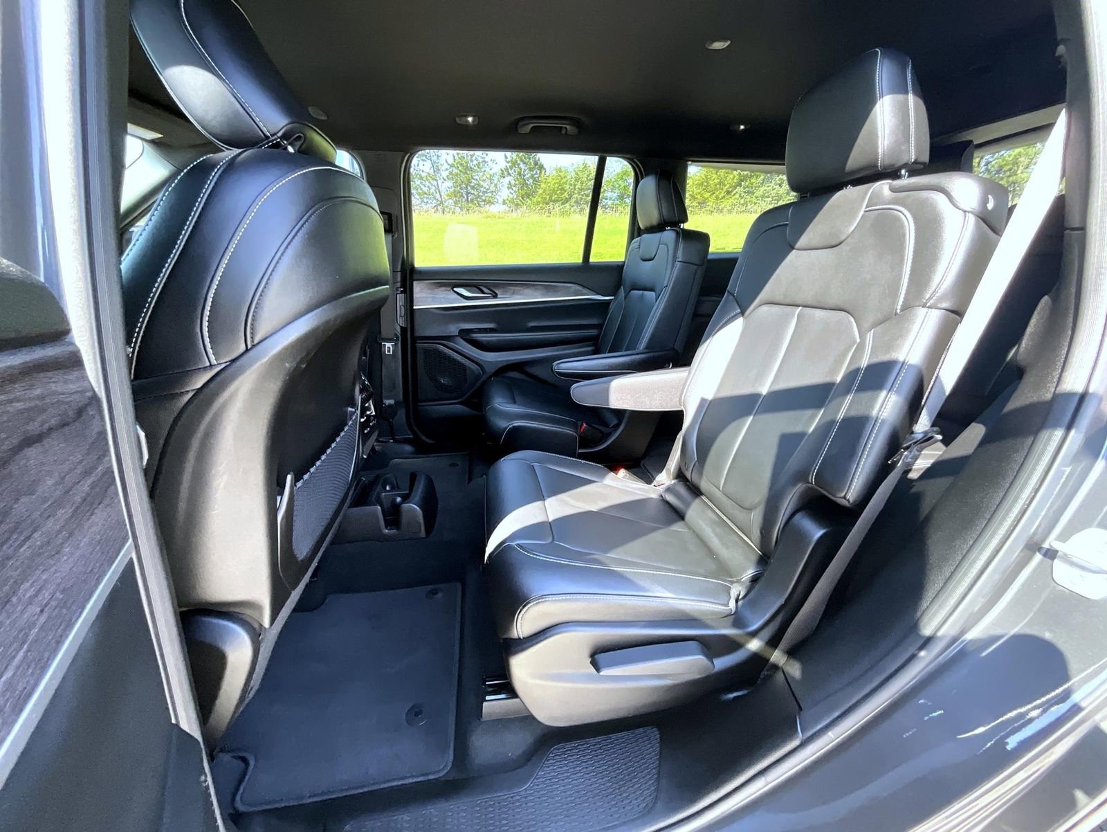 Used 2024 Jeep Grand Cherokee L Limited image 19