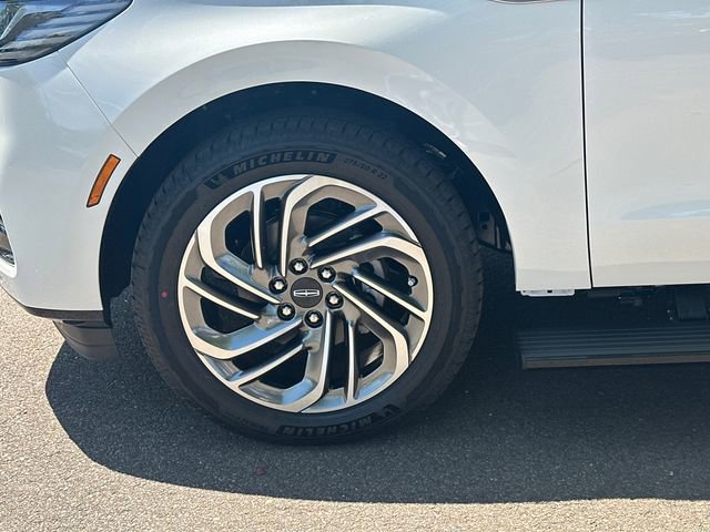 New 2026 Lincoln Navigator Reserve AWD/4WD image 12