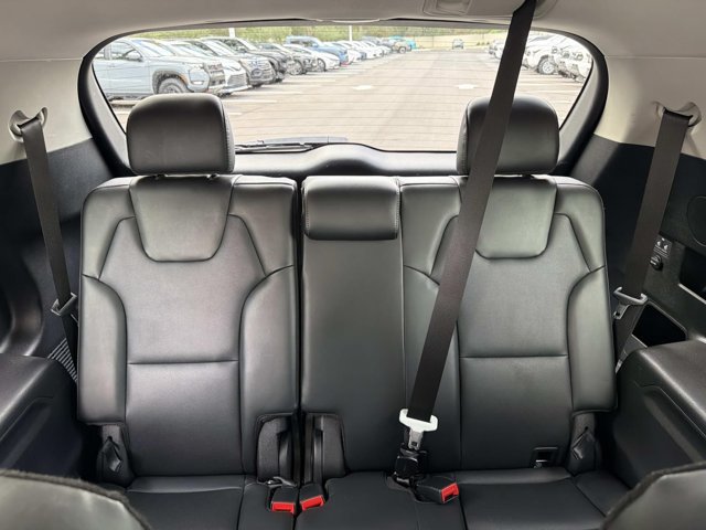 Used 2025 Kia Telluride S FWD image 21