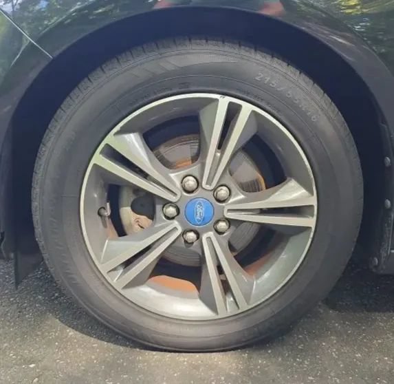 Used 2014 Ford Focus SE w/ SE Sport Package FWD image 43
