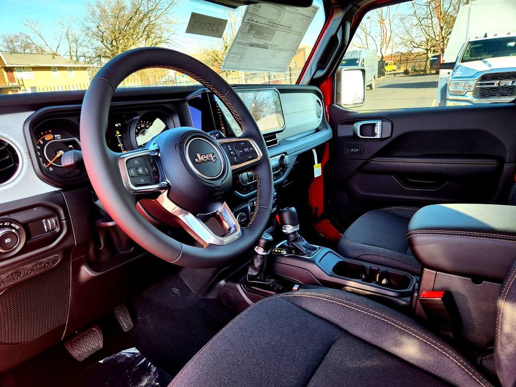 New 2025 Jeep Wrangler Sahara w/ Technology Group image 21