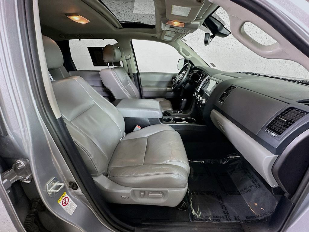 Used 2022 Toyota Sequoia Limited image 12