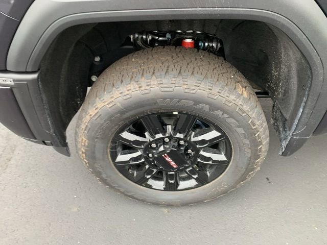 New 2026 GMC Sierra 2500 AT4 w/ AT4 Premium Plus Package image 11