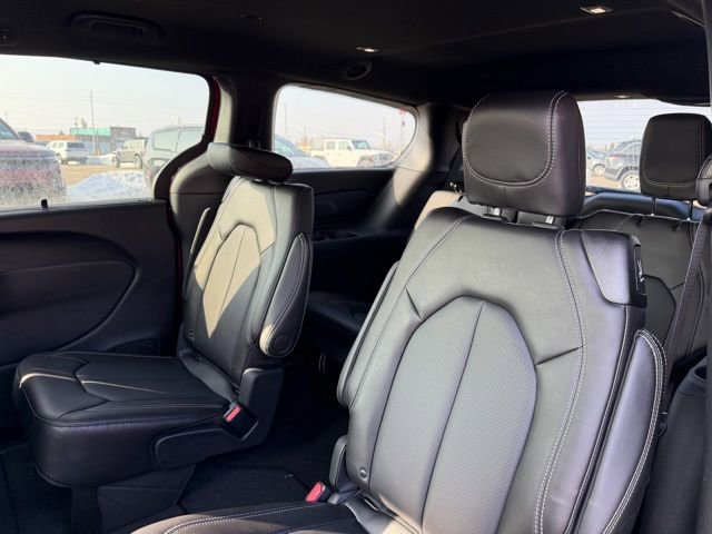 New 2026 Chrysler Pacifica Select image 10