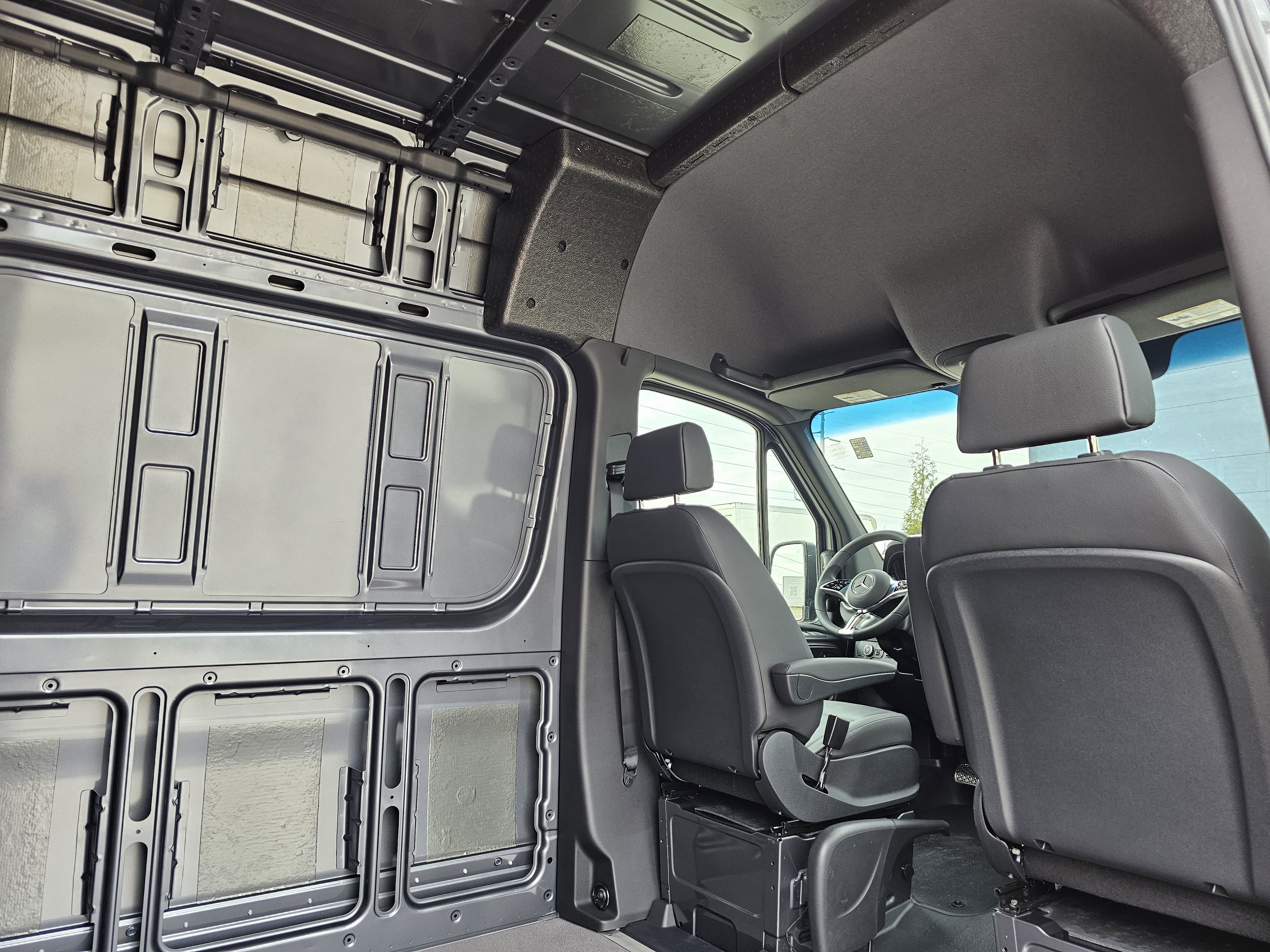New 2025 Mercedes-Benz Sprinter 2500 image 26