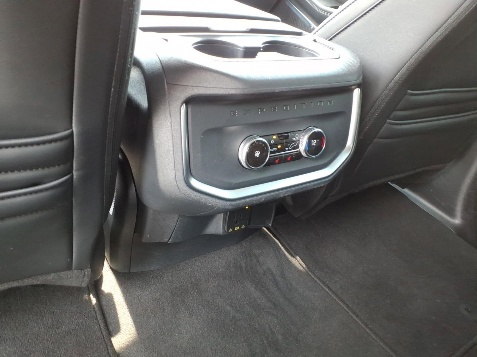 Used 2025 Ford Expedition Max Platinum AWD/4WD image 10