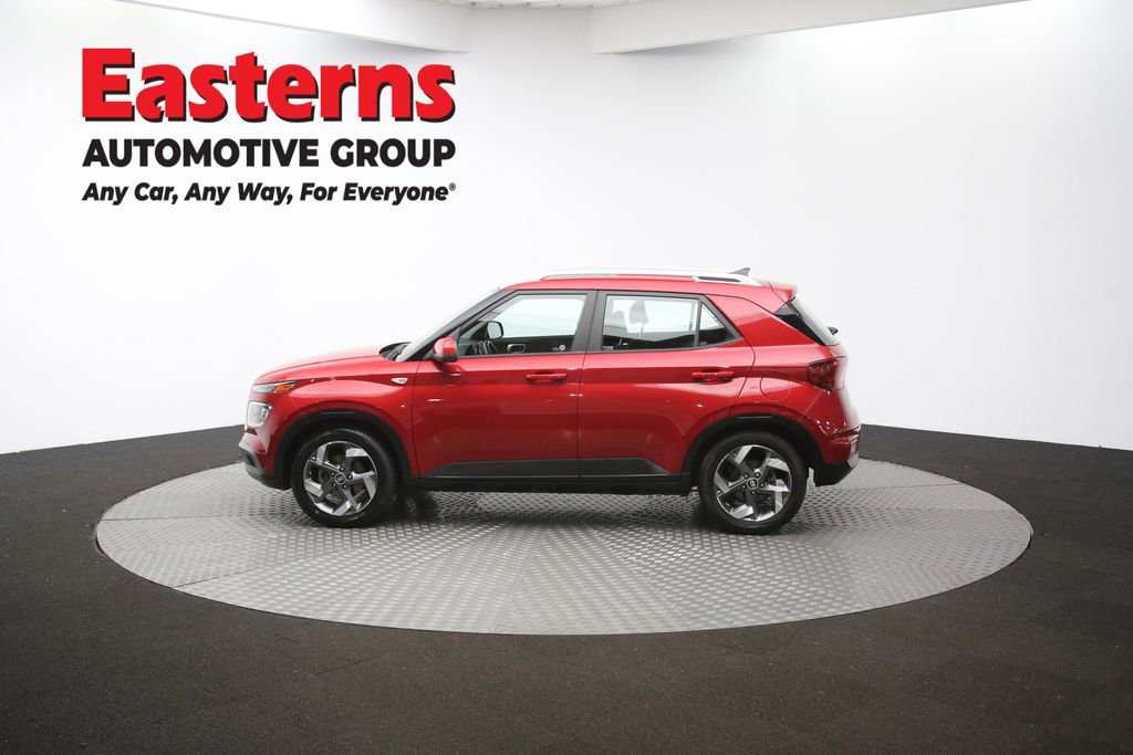 Used 2022 Hyundai Venue SEL image 59