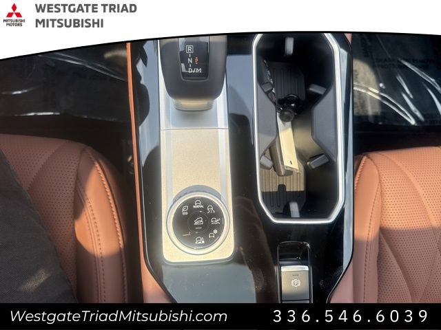 New 2025 Mitsubishi Outlander SEL image 25