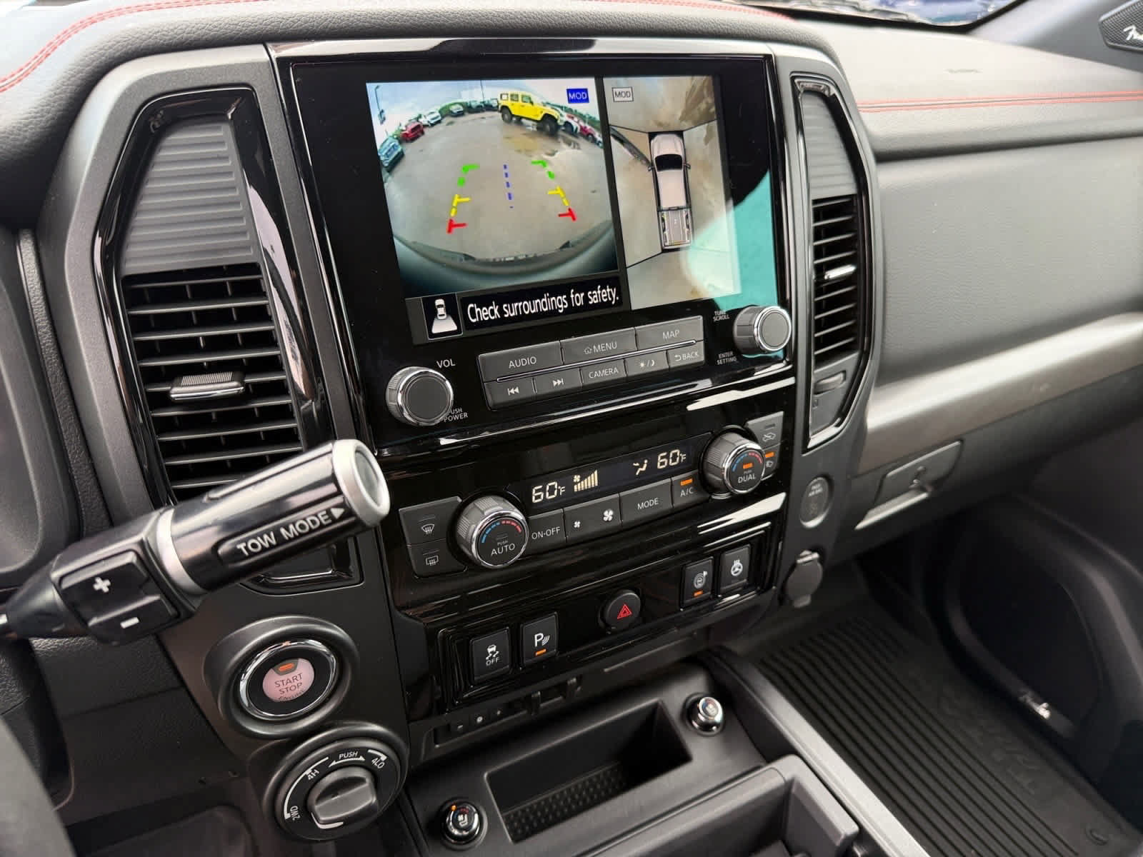 Used 2024 Nissan Titan PRO-4X w/ Pro-4x Convenience Package AWD/4WD image 19
