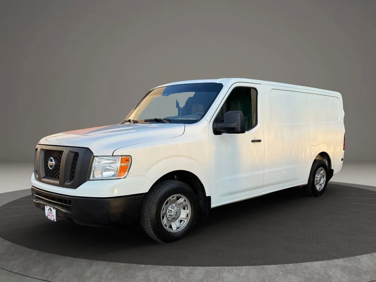 Used 2015 Nissan NV 2500 SV w/ Technology Package image 4