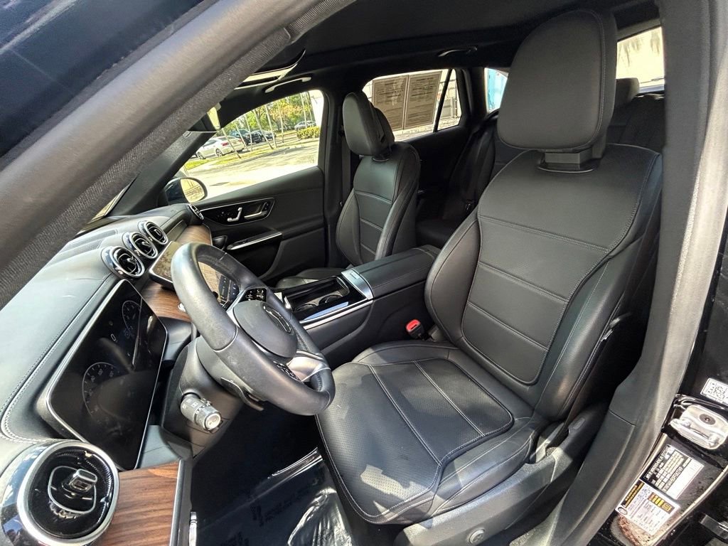 Used 2023 Mercedes-Benz GLC 300 4MATIC w/ Exclusive Trim Package image 27