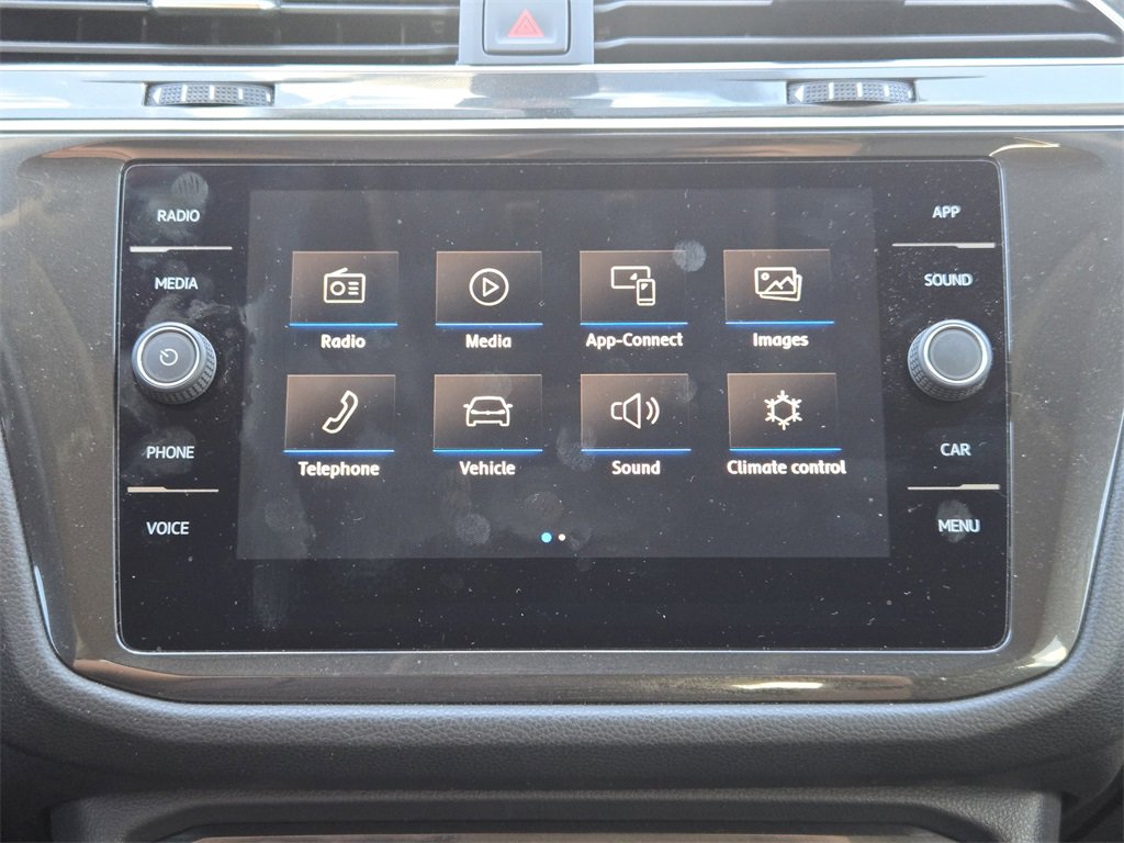 Used 2019 Volkswagen Tiguan SE image 18