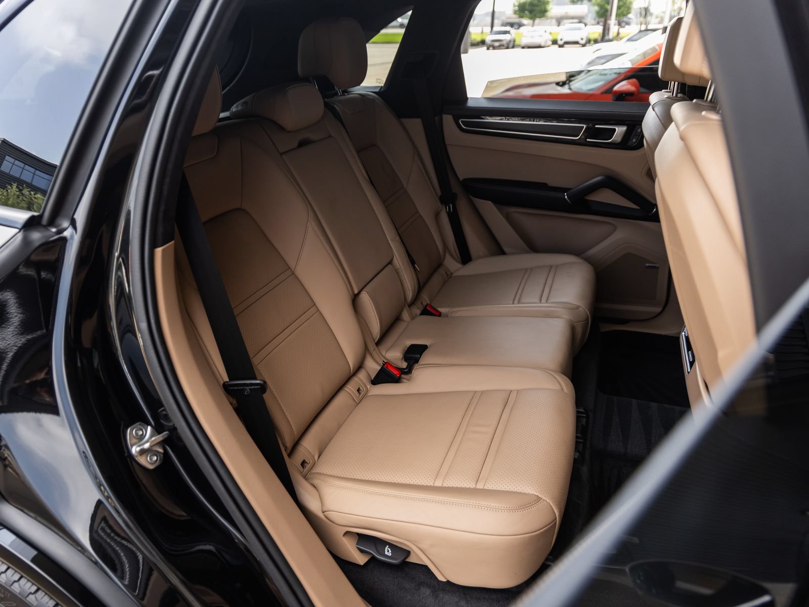 Certified 2023 Porsche Cayenne GTS AWD/4WD image 41