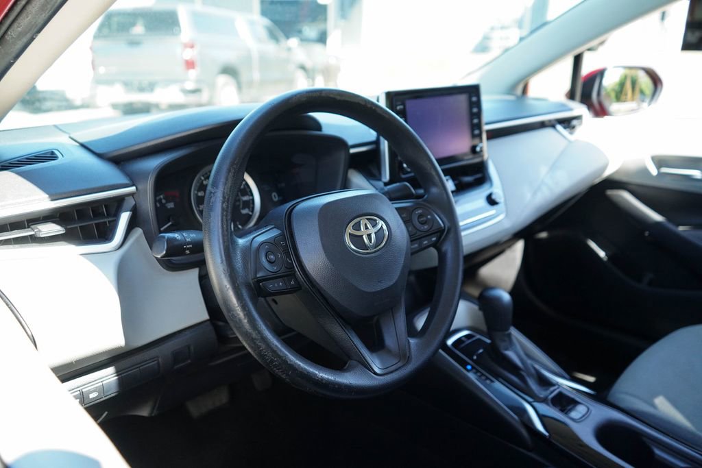 Used 2021 Toyota Corolla LE FWD image 6