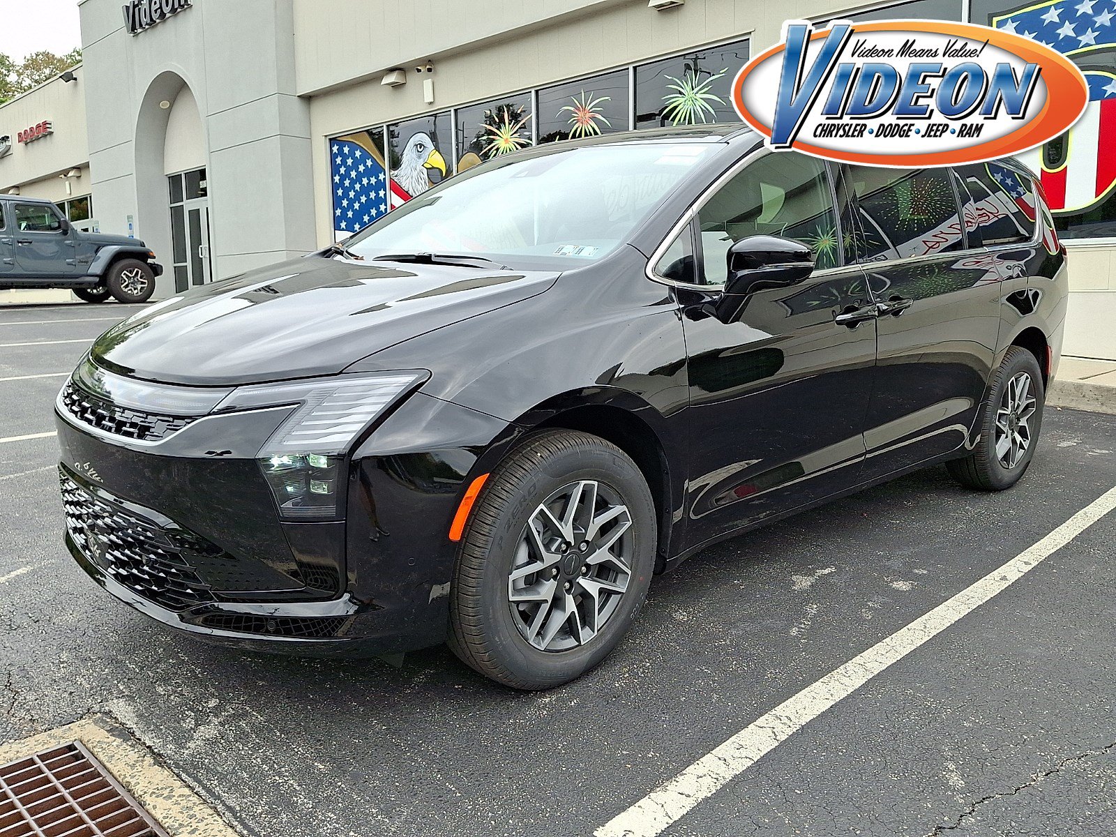 New 2027 Chrysler Pacifica Limited AWD/4WD image 1