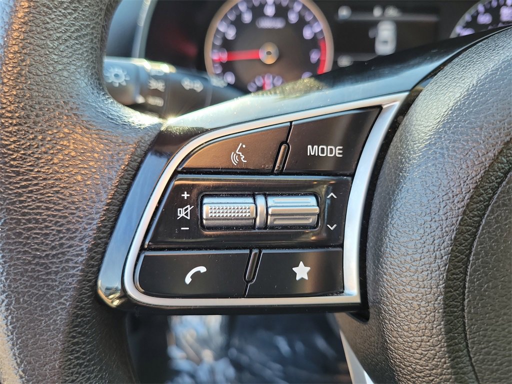 Used 2023 Kia Forte LXS image 5