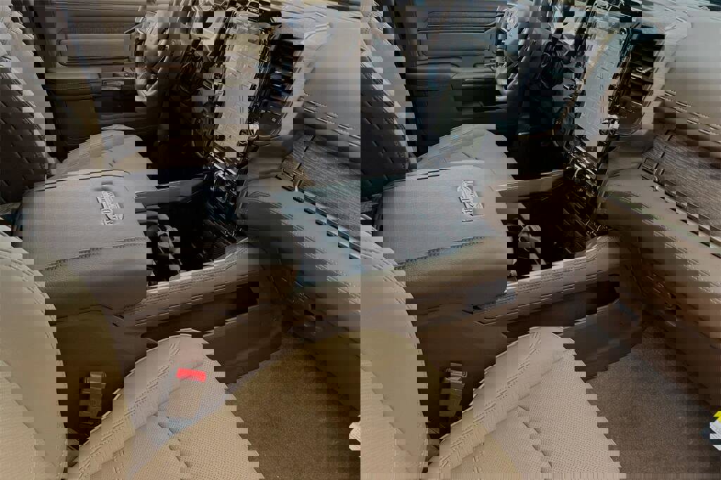 New 2024 RAM 2500 Limited w/ Safety Group image 12