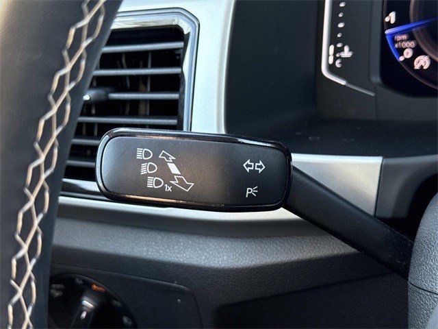 Used 2023 Volkswagen Atlas SE image 26