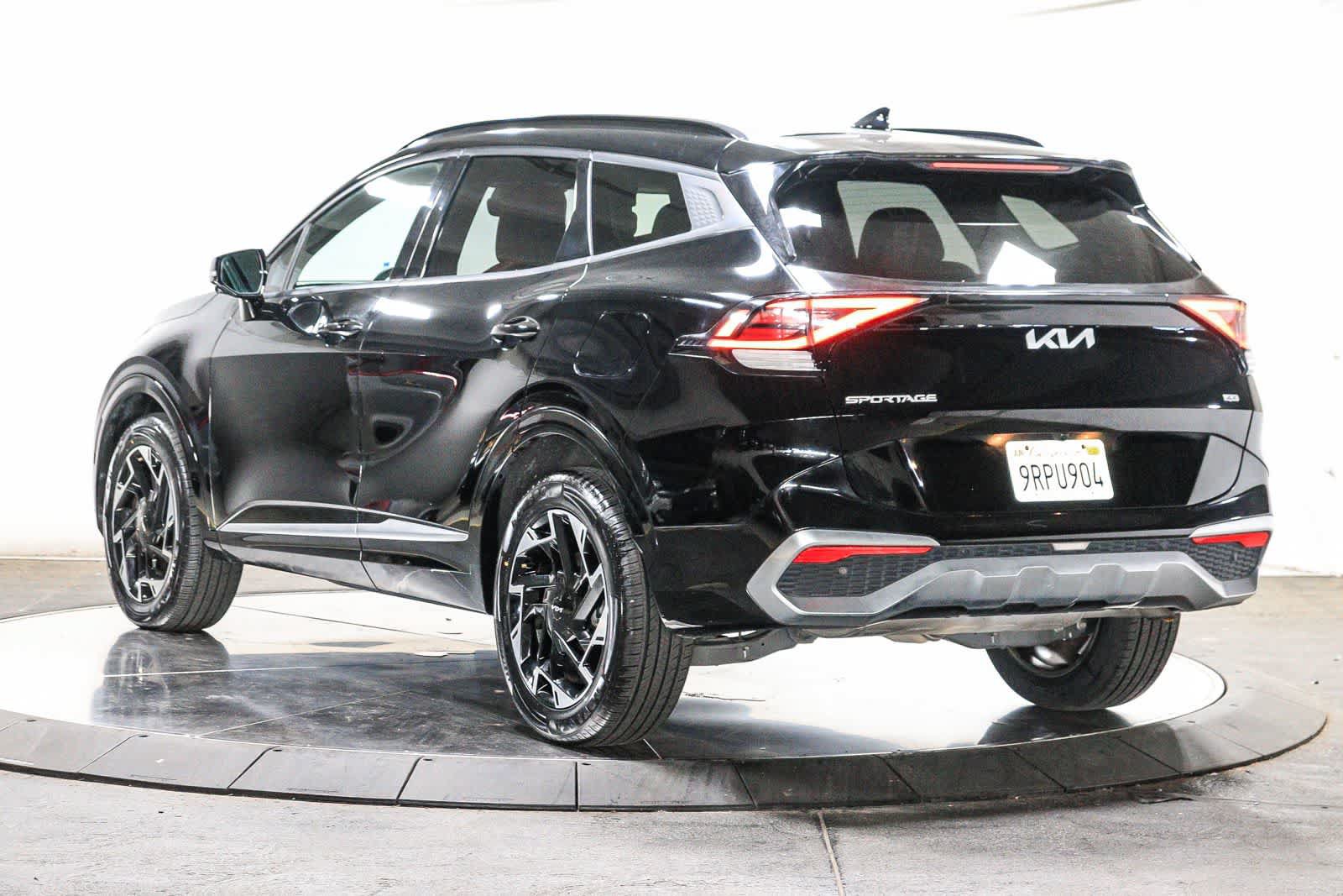 Used 2023 Kia Sportage SX AWD/4WD image 2