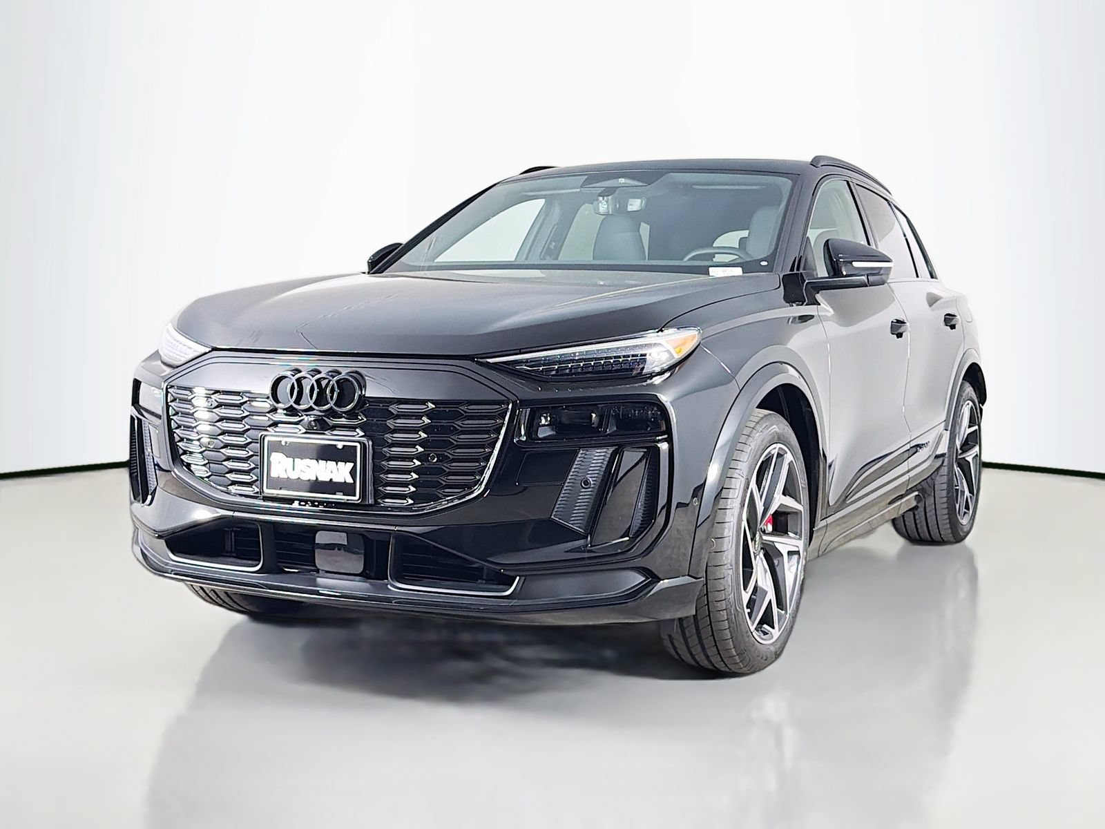 New 2027 Audi SQ6 e-tron Premium Plus AWD/4WD image 3