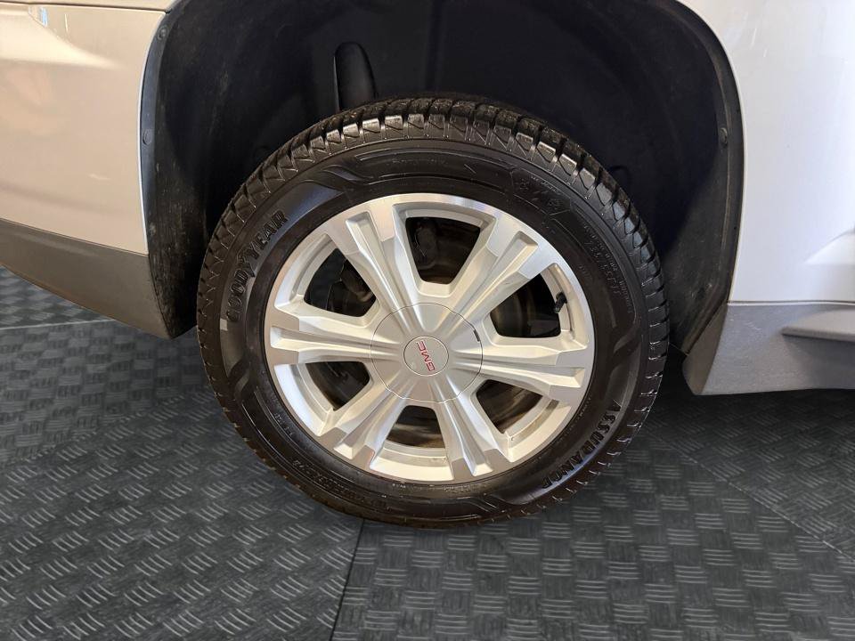 Used 2017 GMC Terrain SLE FWD image 27