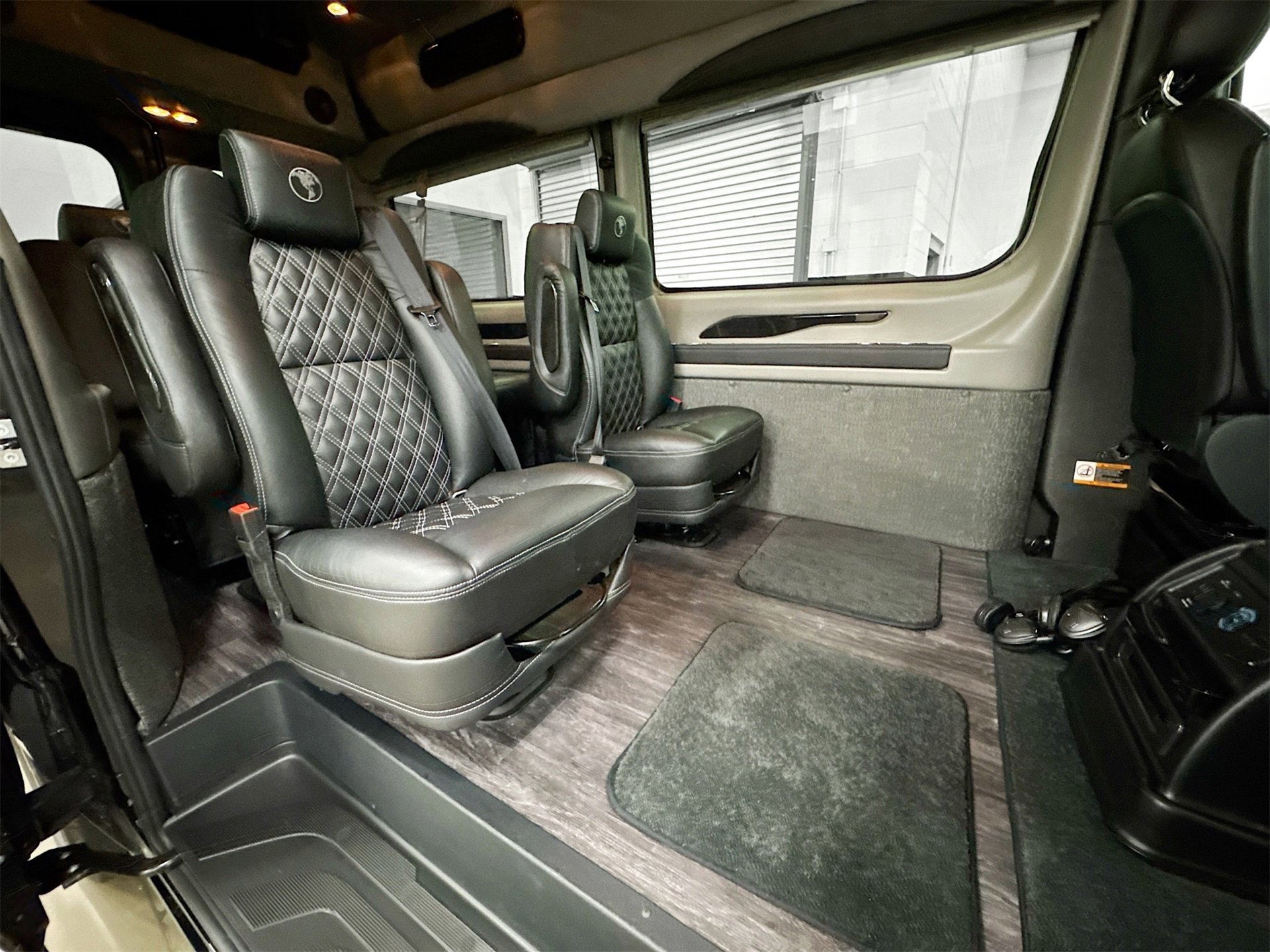 Used 2024 Mercedes-Benz Sprinter 2500 image 29