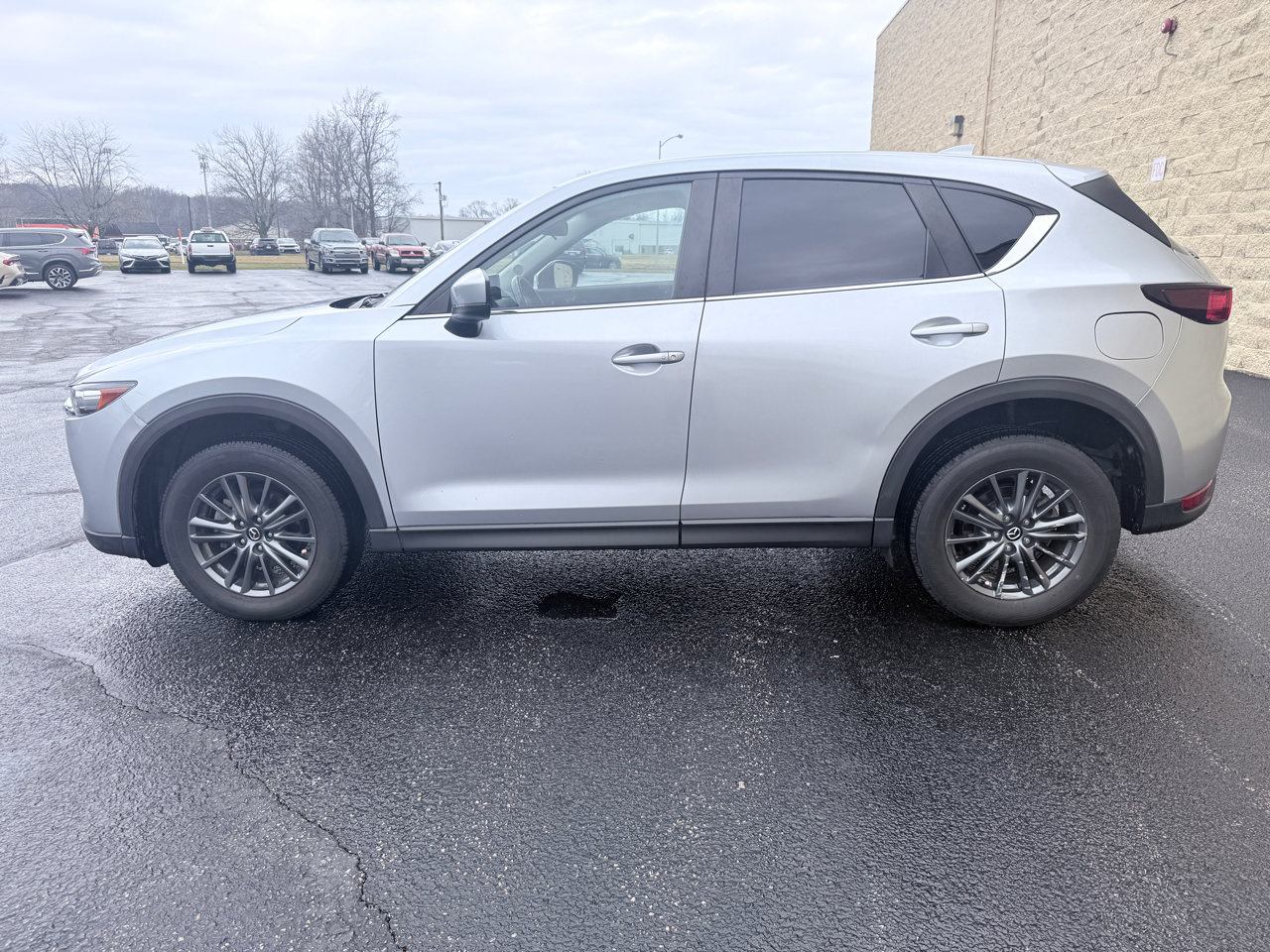 Used 2021 MAZDA CX-5 Touring image 2
