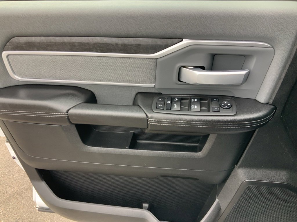 Used 2022 RAM 3500 Big Horn image 17