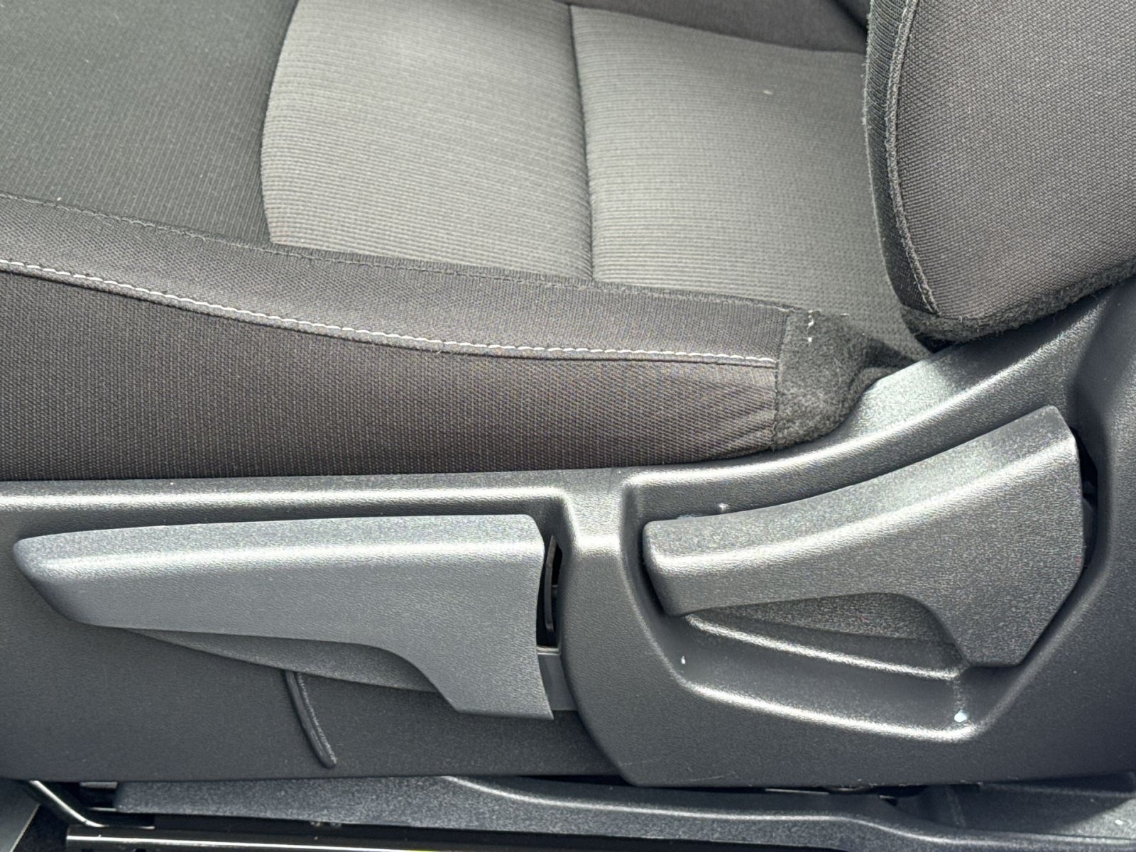 Used 2025 Nissan Sentra SV w/ All-Weather Package FWD image 14