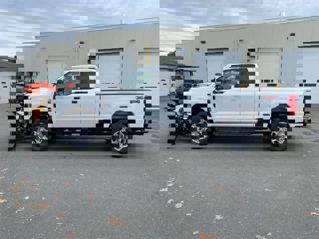 New 2026 Ford F350 XLT w/ FX4 Off-Road Package AWD/4WD image 17