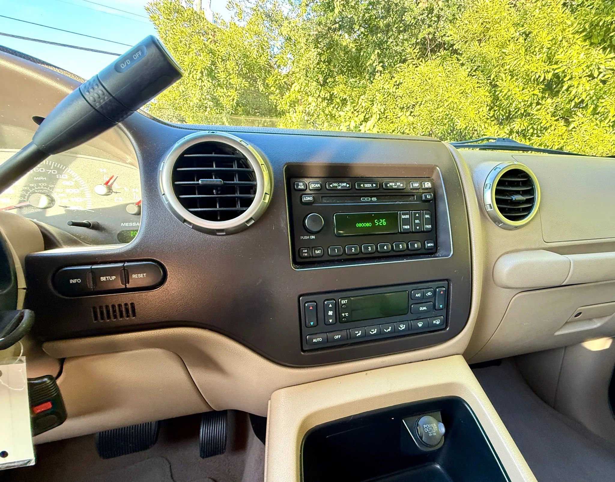 Used 2004 Ford Expedition Eddie Bauer image 27