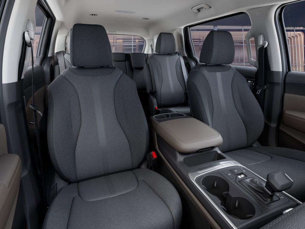 Certified 2026 Kia Carnival LX FWD image 15