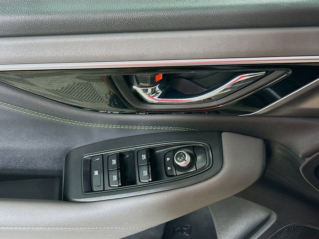 Used 2025 Subaru Outback Onyx Edition image 21