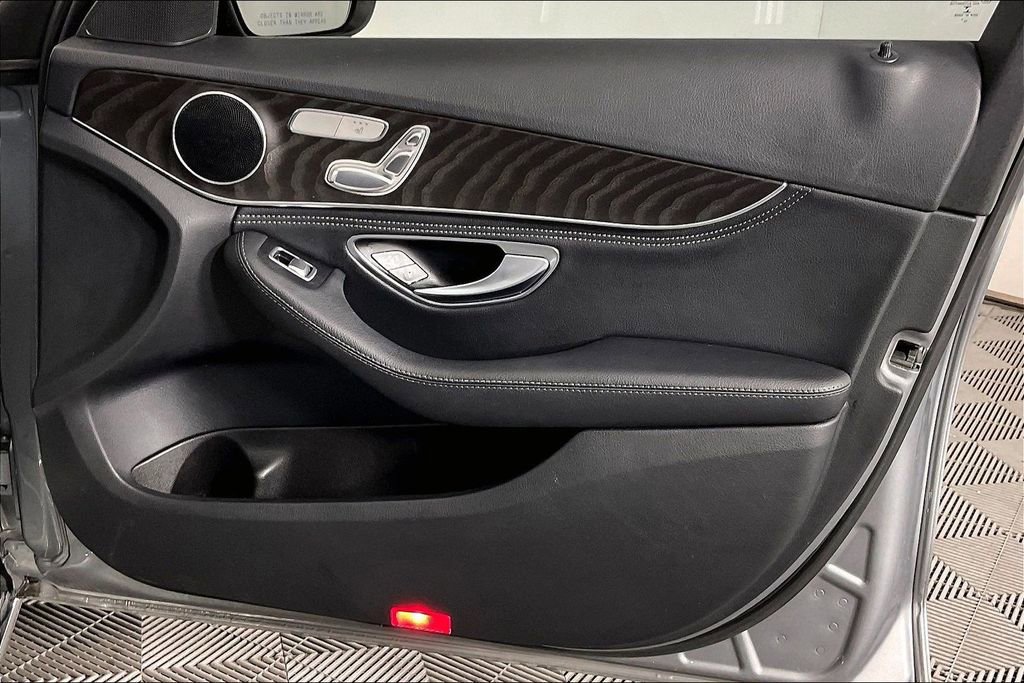 Used 2015 Mercedes-Benz C 300 4MATIC Sedan image 25