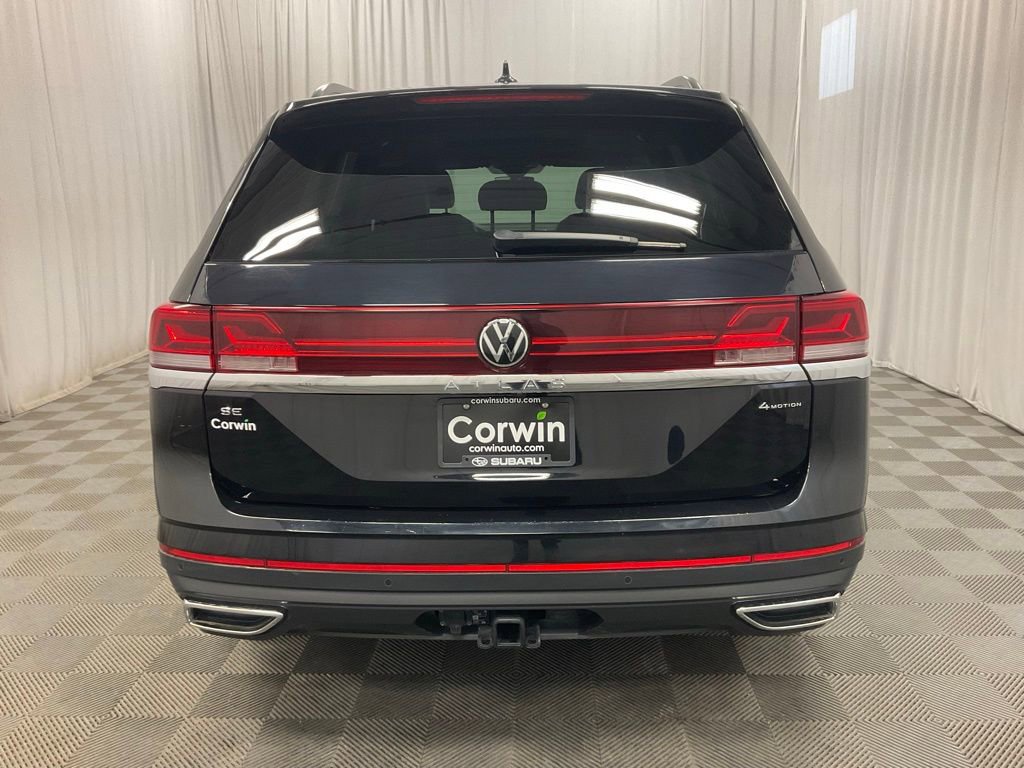 Used 2024 Volkswagen Atlas SE image 3