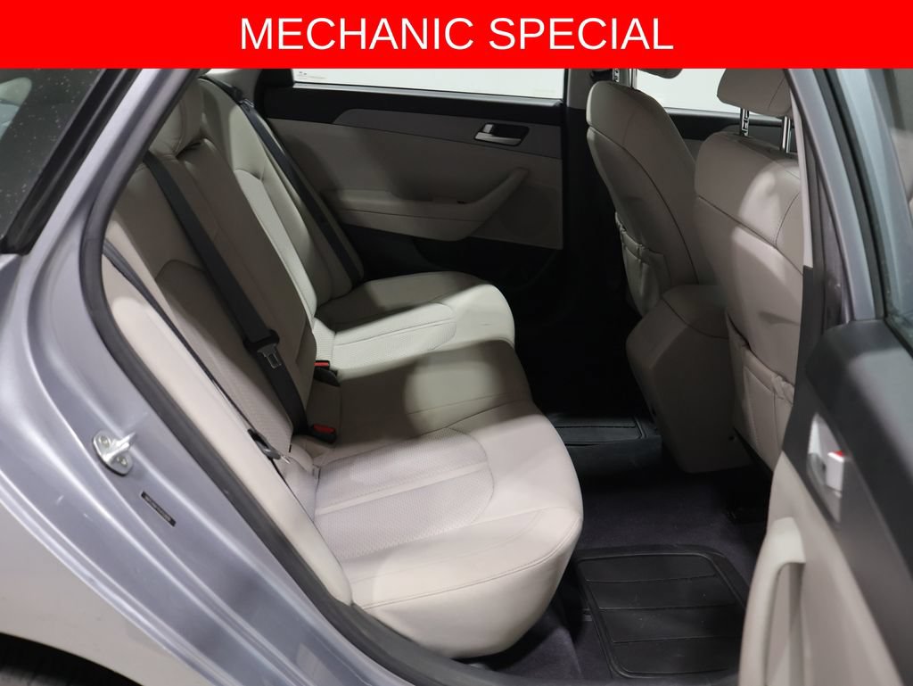 Used 2015 Hyundai Sonata SE FWD image 17