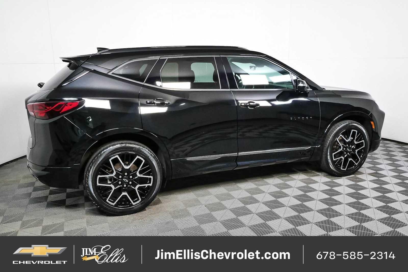 Certified 2023 Chevrolet Blazer RS w/ Driver Confidence II Package AWD/4WD image 2