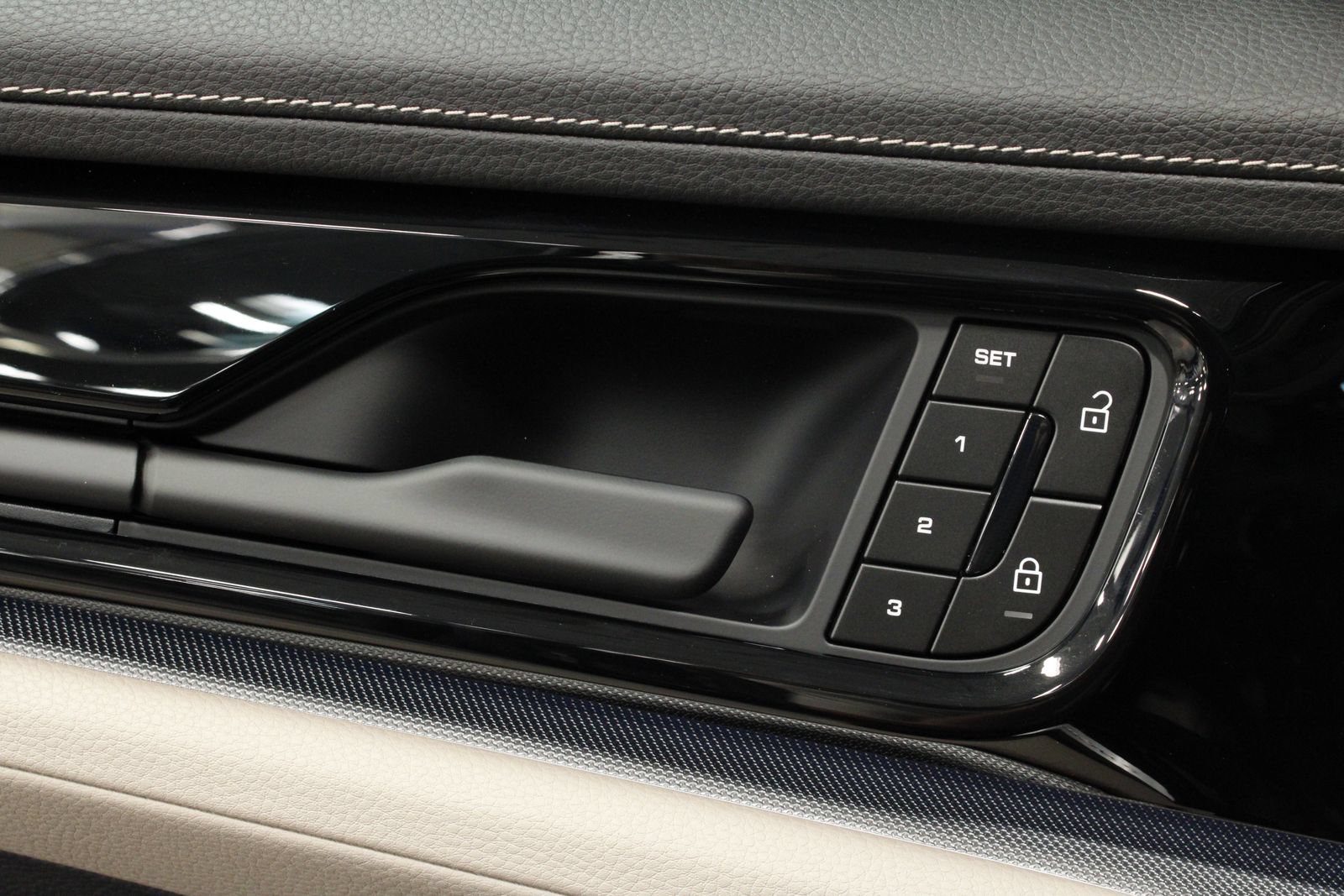 New 2026 Porsche Panamera 4 AWD/4WD image 27