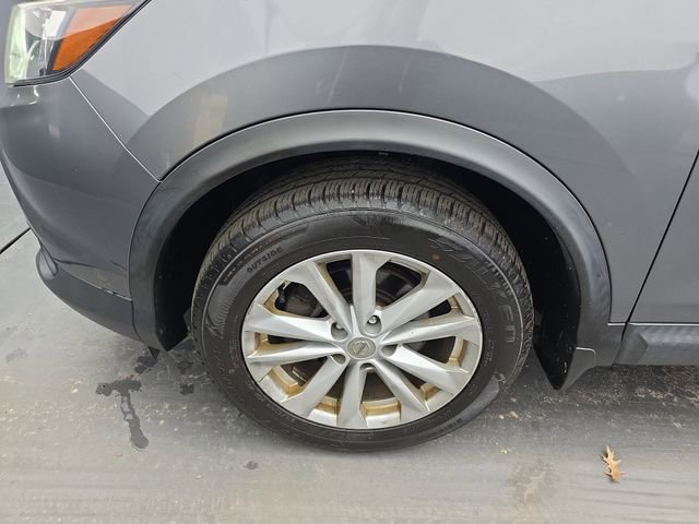 Used 2018 Nissan Rogue Sport SV image 15