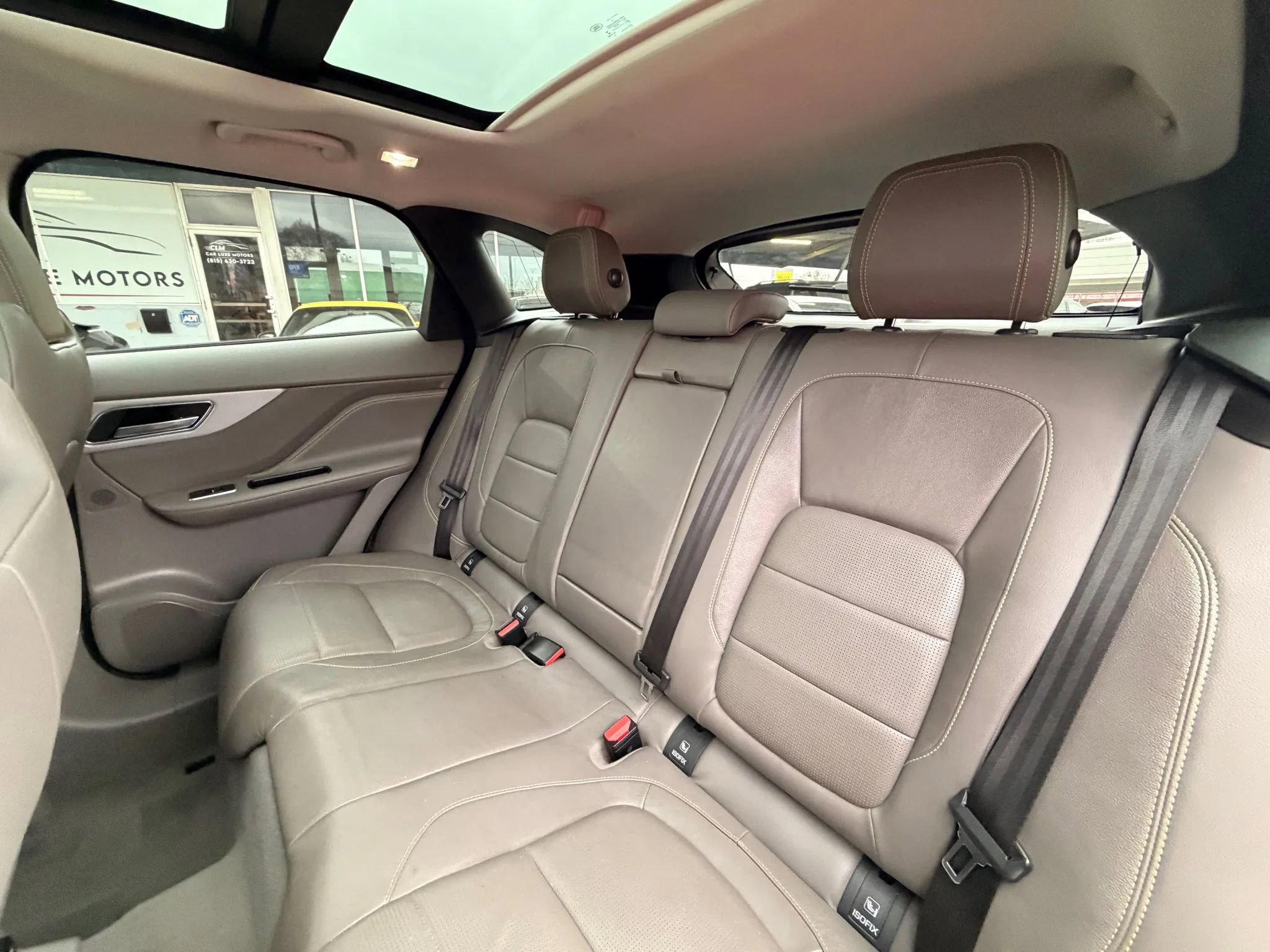 Used 2017 Jaguar F-PACE R-Sport image 14