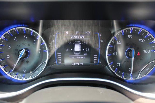 Used 2021 Chrysler Voyager LX image 8