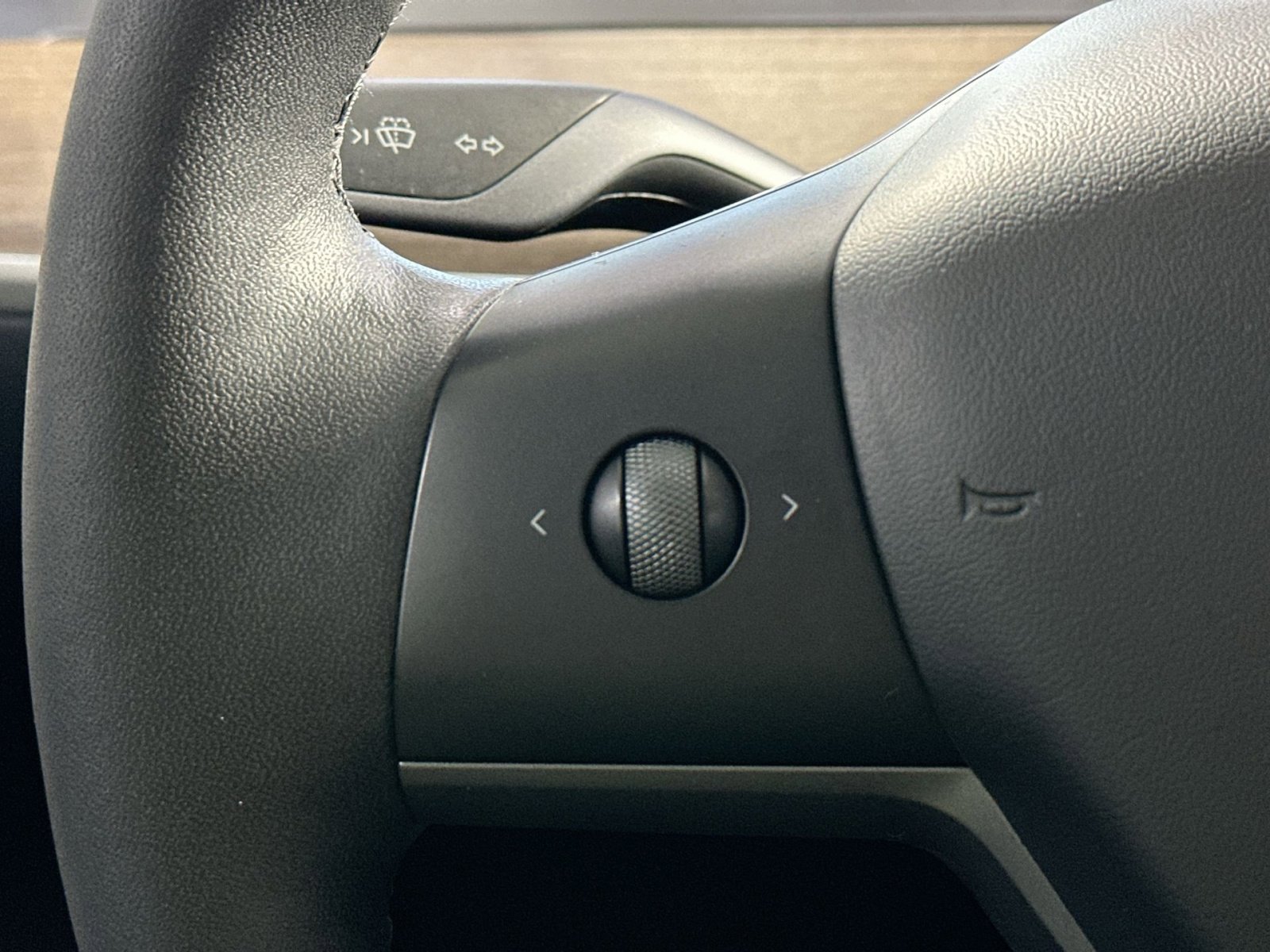 Used 2023 Tesla Model 3 Standard Range image 20