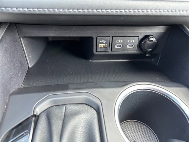 Used 2023 Toyota Highlander LE image 23